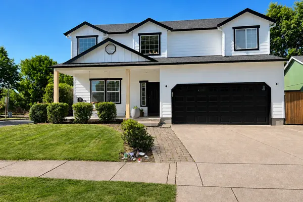 Modern farmhouse exterior, Veneta, OR | Painted Peak Paint Co.